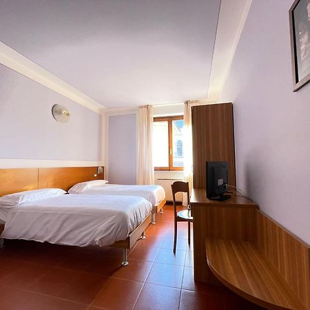Hotel Ristorante Centrale Vestone Buitenkant foto