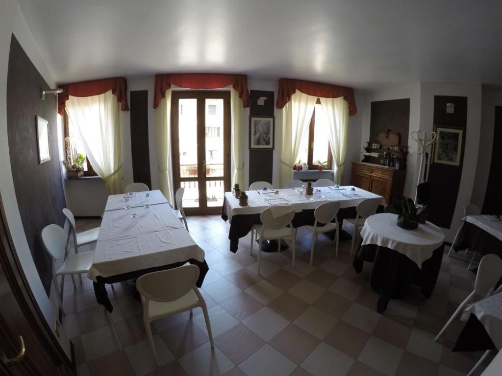 Hotel Ristorante Centrale Vestone Buitenkant foto
