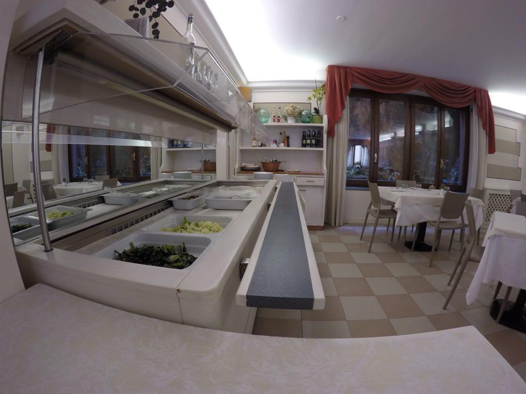 Hotel Ristorante Centrale Vestone Buitenkant foto