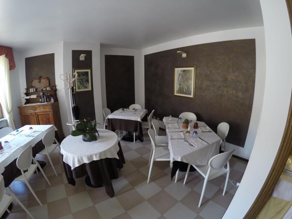Hotel Ristorante Centrale Vestone Buitenkant foto